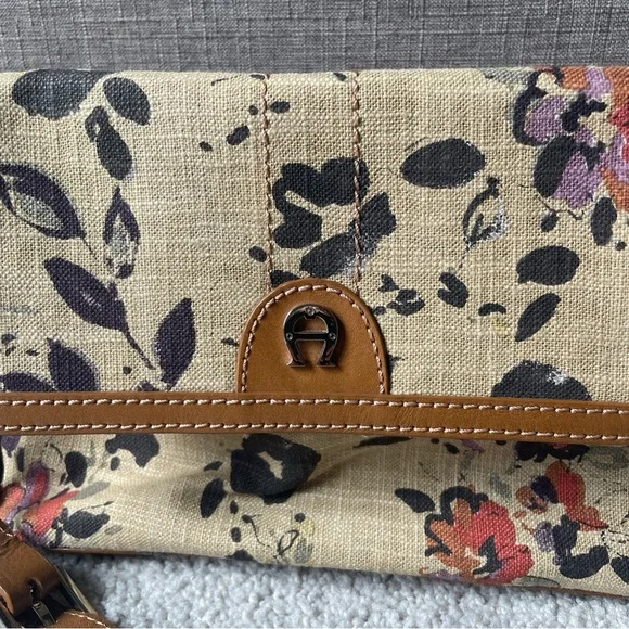 Etienne Aigner Linen & Leather Trim Shoulder Bag - Picture 2 of 12